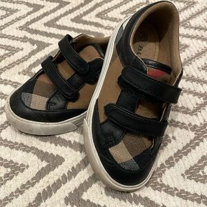 Burberry kids shoes